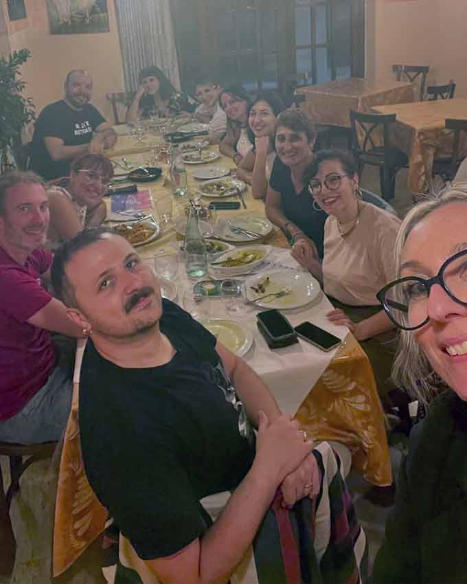 Cena serale con la community per l'evento Di Parola Festival 2025