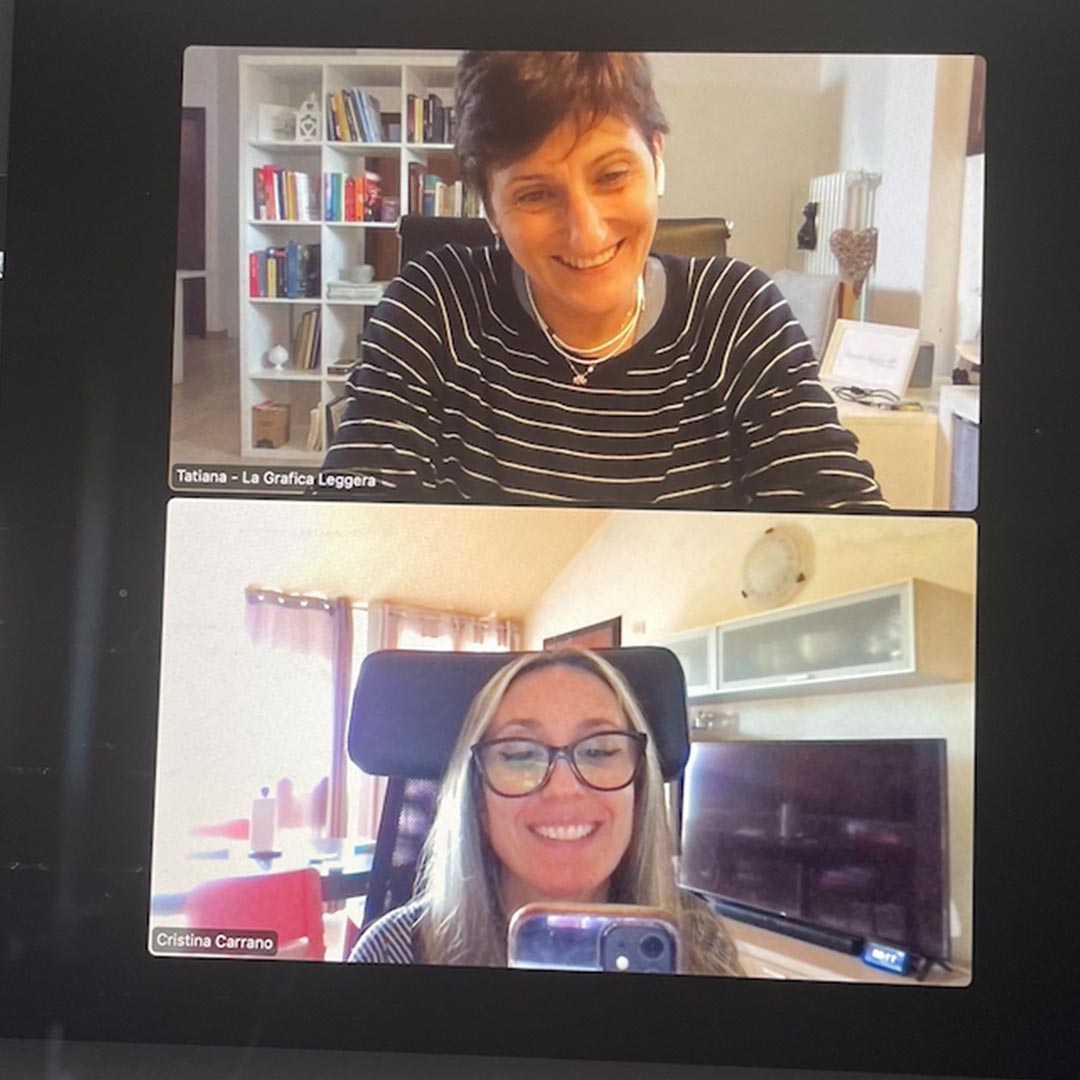 Uno schermo del computer con due persone in call: Tatiana Ippolito e Cristina Carrano